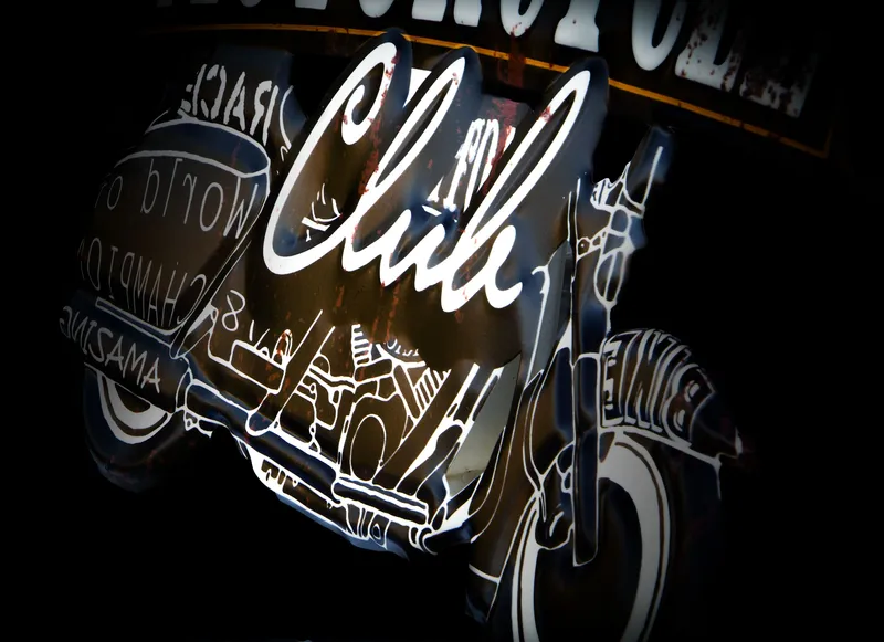 Targa decorativa vintage moto club in alluminio - immagine 3