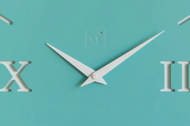 CLASSY CLOCK orologio da parete in legno verniciato - Image 3