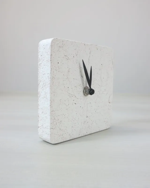 MARBLE CLOCK Marble-effect standing clock